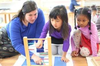 Formation CAP petite enfance gratuite et rémunérée